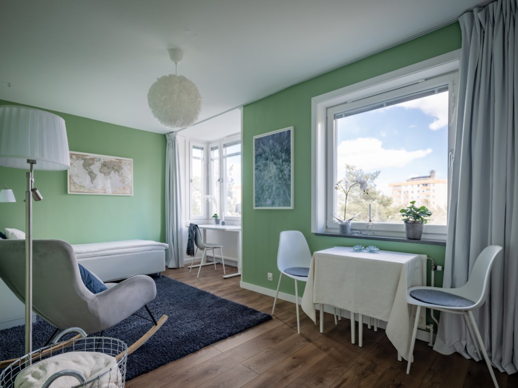 Eskadervägen 42