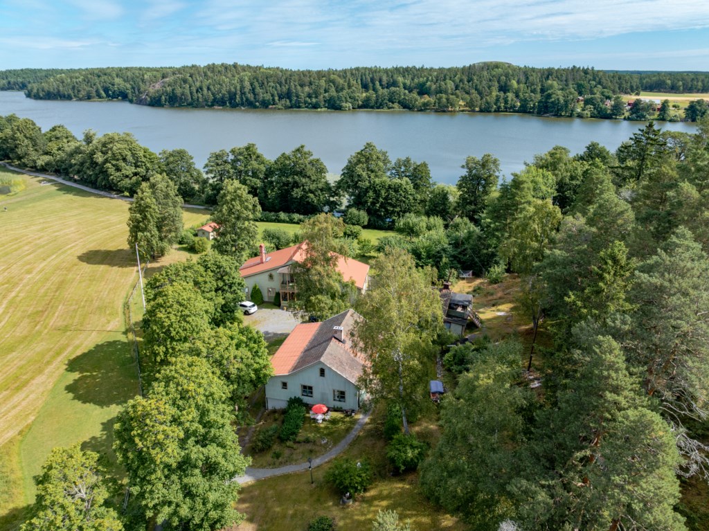 Hästängsvägen 26 (Hästängensgård)